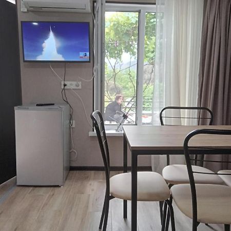 veranda m Tiflis Exterior foto